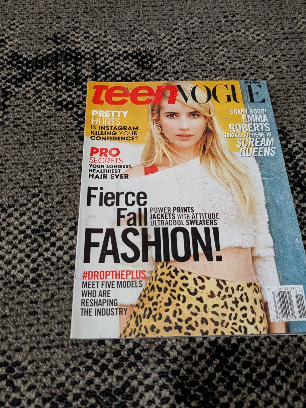 Teen Vogue Magazine November 2015 Issue with Emma Roberts